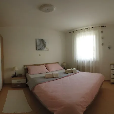 Apartman - Ivo *
